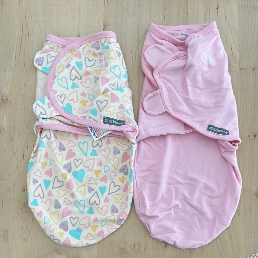 NWOT Set of 2 SwaddleMe Pink and Heart Pattern Swaddles size 0-3 months